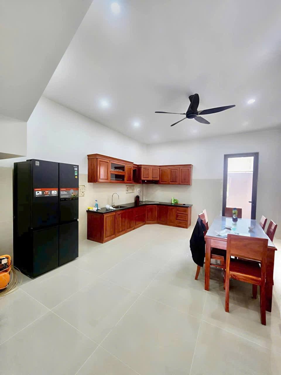 Nhà 3 phòng ngủ tại My Gia, phía Tây Nha Trang