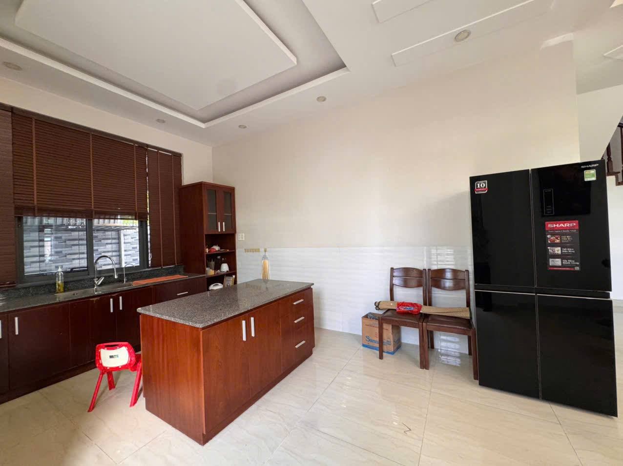 Biệt thự tại Nam Nha Trang, 3 phòng ngủ, 200 m², 25 triệu VND/tháng