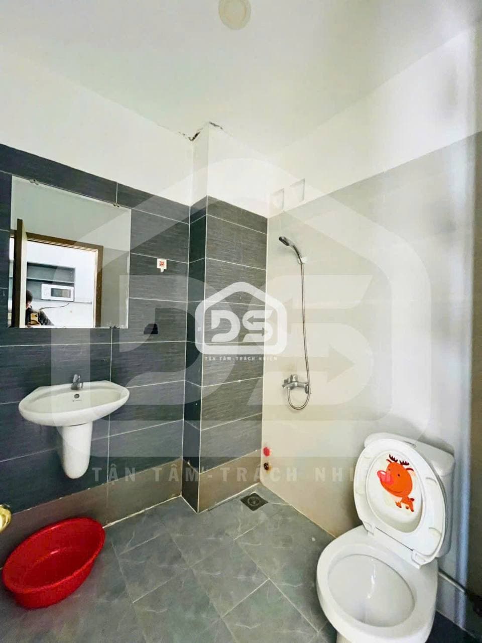 Cho thuê studio có ban công tại trung tâm Nha Trang